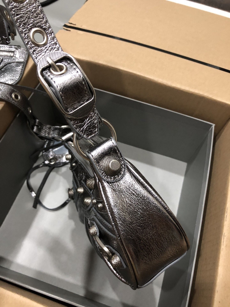 Ba1en*iaga le cagole bags